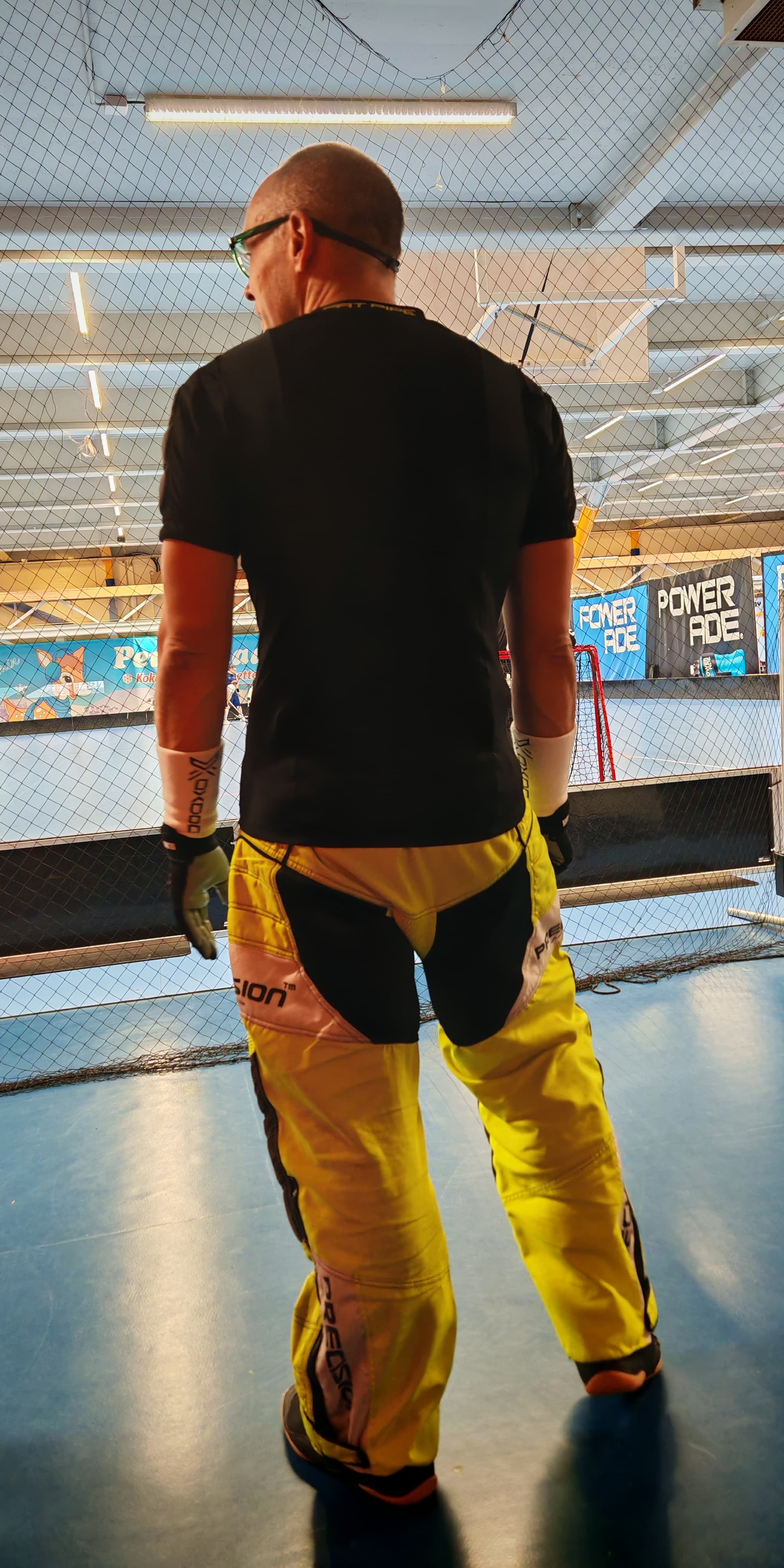 Jarno Nousiainen salibandymaalivahtina Porvoossa